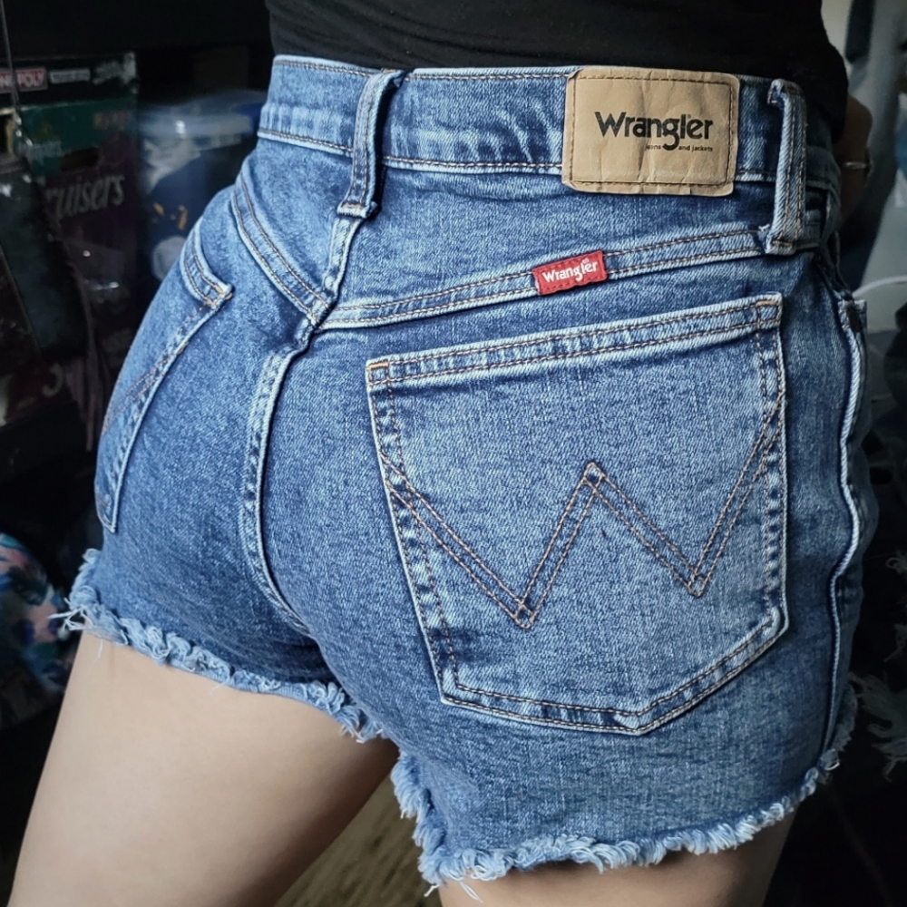 Wrangler 29 cutoffs